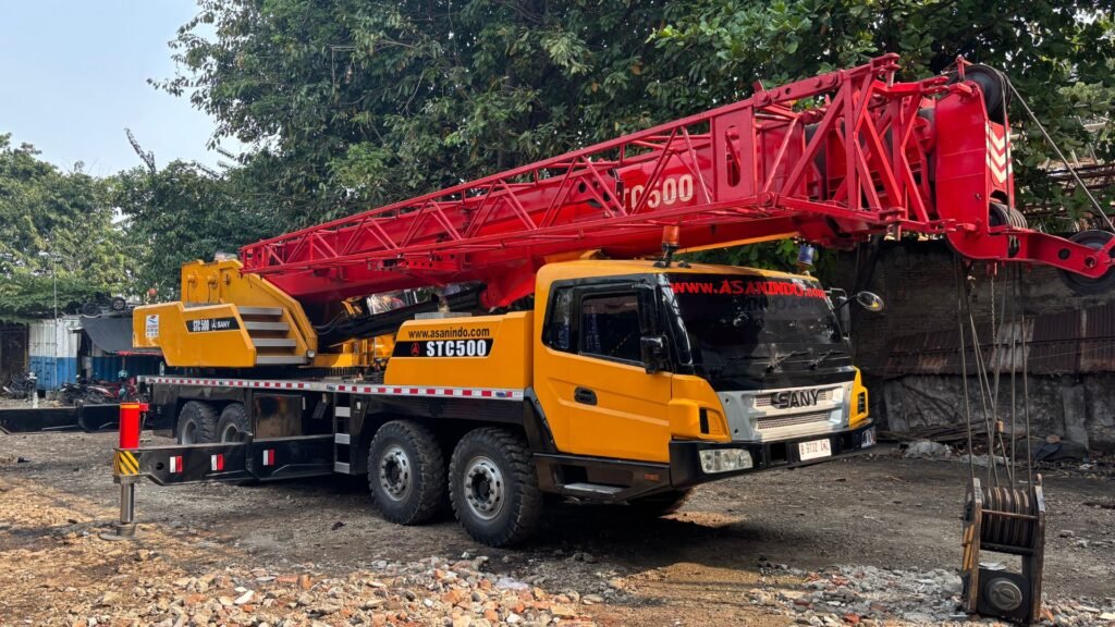 Mobile crane telescopic untuk proyek konstruksi dan industri di Jakarta dan Jabodetabek.