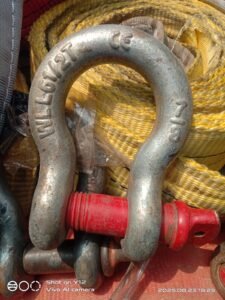 Shackle U-bolt crane – penghubung antara webbing, sling, dan hook di lifting gear