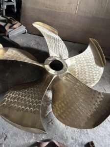 Repair propeller high-speed kapal KP BIMA Polairud dengan material khusus anti-kavitasi