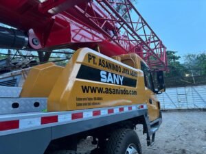 Armada crane milik perusahaan rental crane terpercaya dengan unit siap operasi