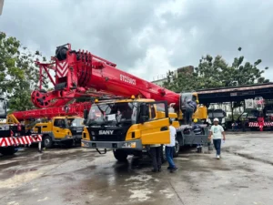 Mobile crane 55 ton untuk heavy lifting proyek industri dan pelabuhan di Jakarta dengan kapasitas crane besar
