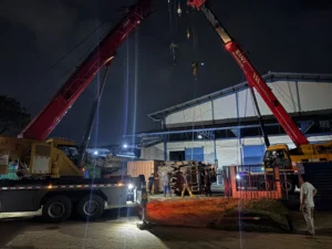 Tandem lifting dredger bucket 32 ton menggunakan crane asanindo di marunda bekasi